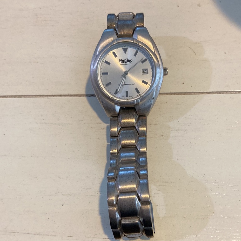 MOSSIMO MEN’S WRIST WATCH! GENTLY USED BUT GREAT CONDITION! 30M WATER RESISTANT